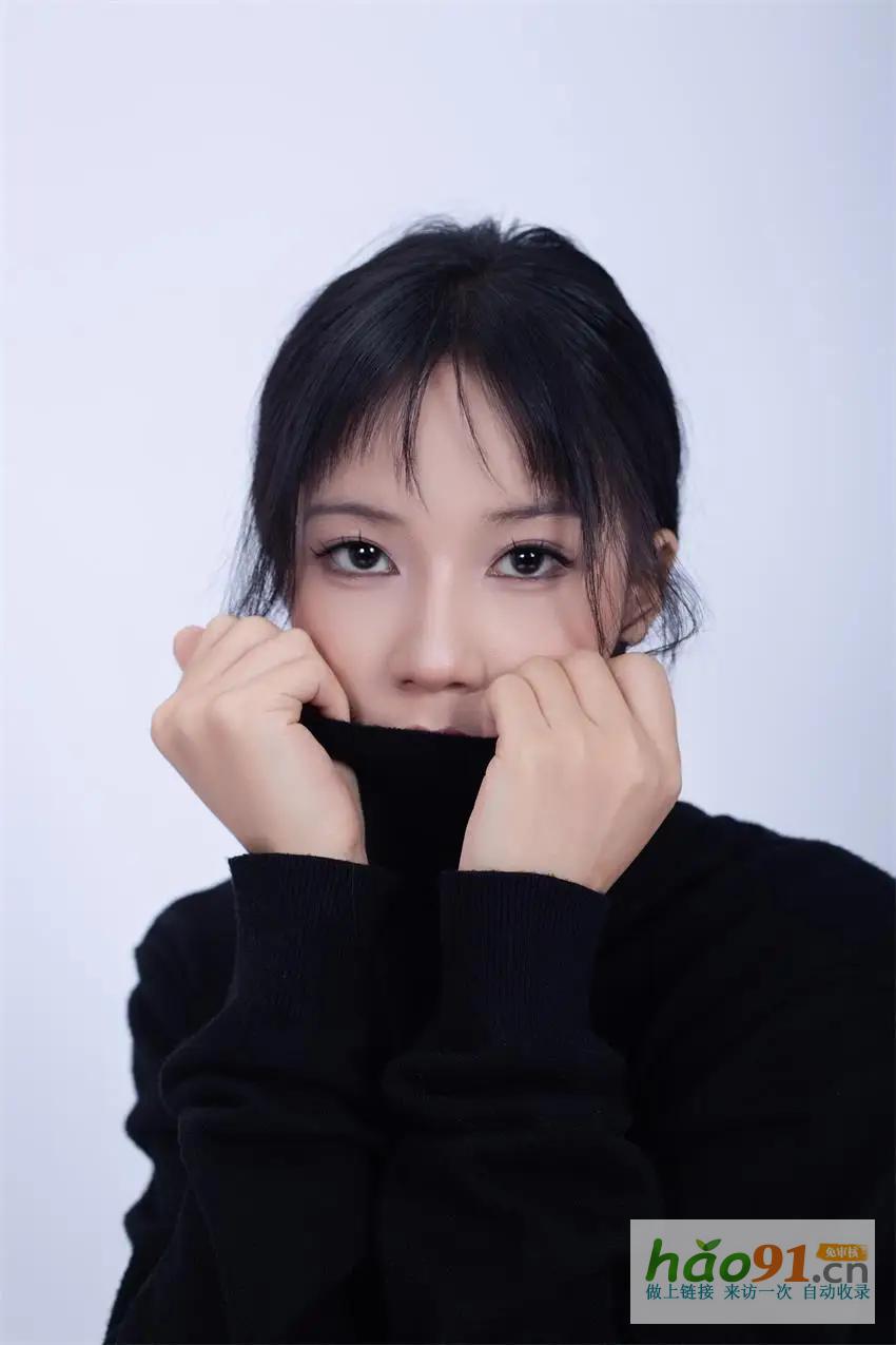 许文洁：以“反差美学”颠覆时尚界的模特新星