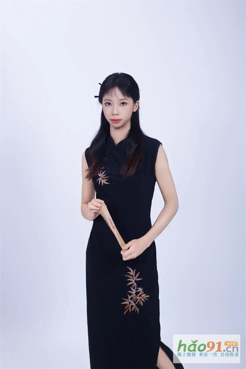 许文洁：以“反差美学”颠覆时尚界的模特新星